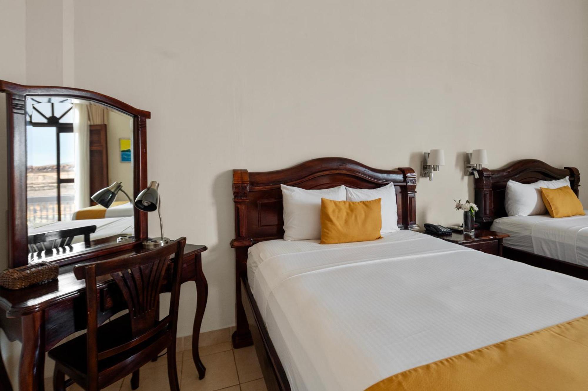 גרנאדה Hotel Real La Merced מראה חיצוני תמונה